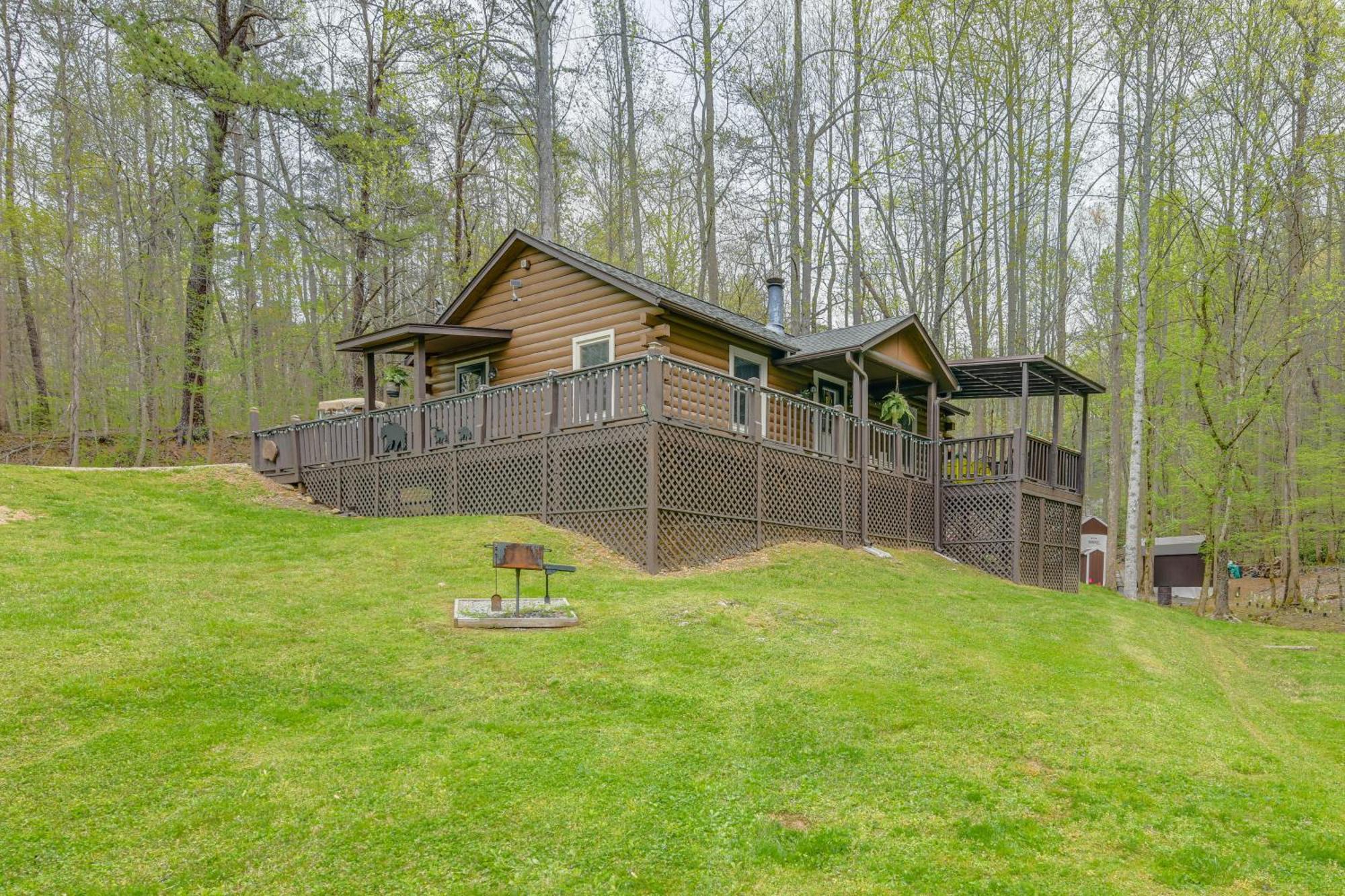 Smoky Mountain Cozy Cove Cabin Deck And Fire Pit! 코스비 외부 사진